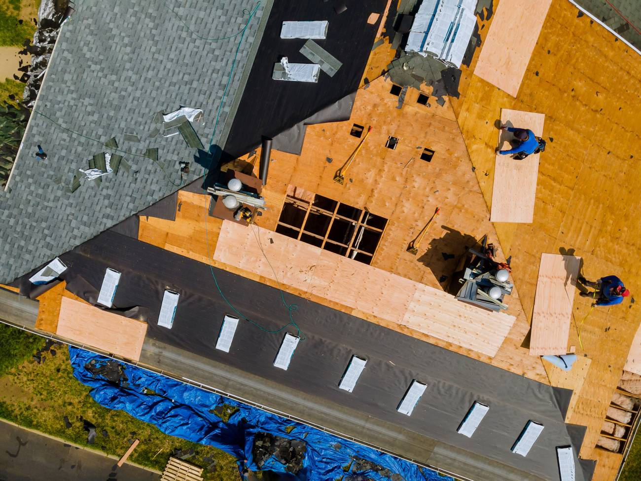 stages-of-roof-installation